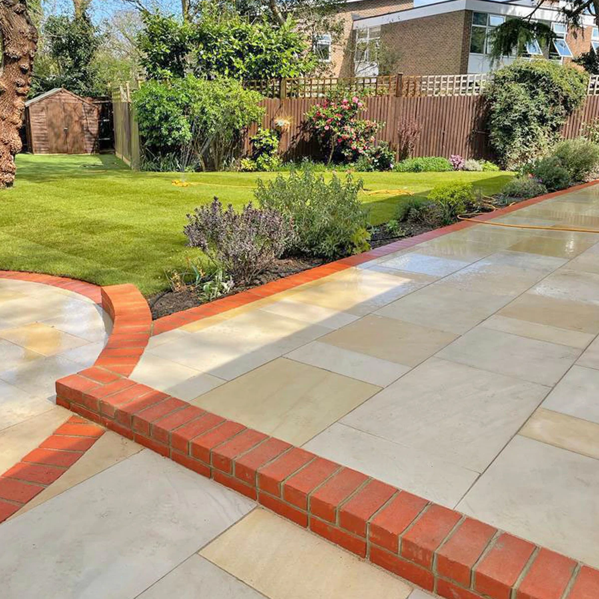 Sawn Mint Indian Sandstone Paving Slabs - Patio Kit - 20mm